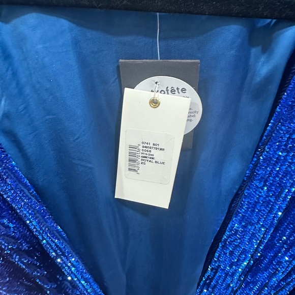 Retrofete xs nwt blue sequin wrap dress. - Picture 7 of 8
